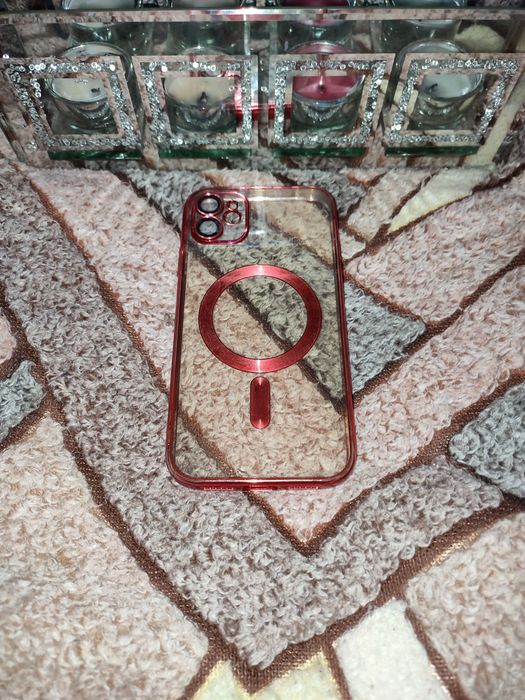 Чохли на iPhone 11