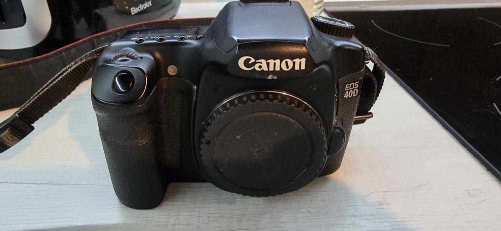 Canon EOS 40D цифровий фотоапарат