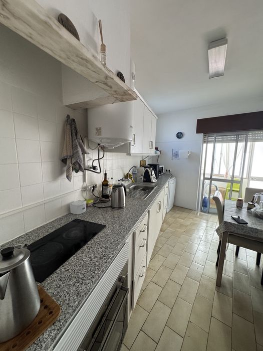 Apartamento T2, 1° andar com varanda e terraço (RESERVADO)