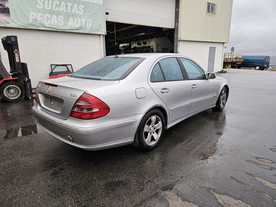 Mercedes-Benz E 320 CDi Avantgarde W211 de 2004 para peças