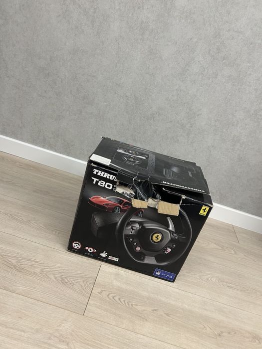 Кермо і педалі Thrustmaster T80 FERRARI 488 GTB EDITION