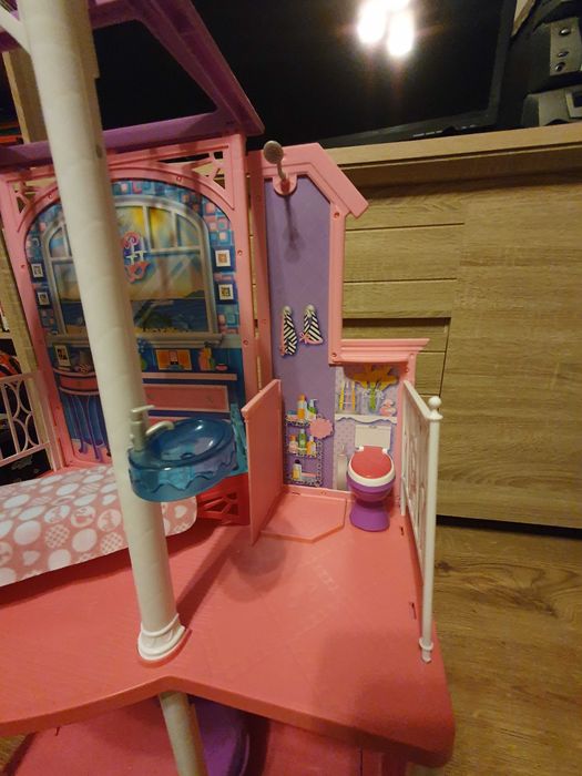 Barbie Piętrowy Domek, meble i akcesoria Mattel