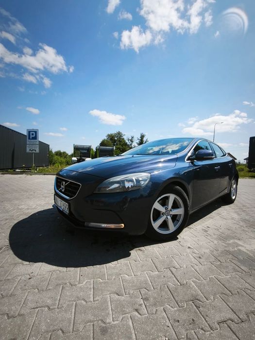 Volvo V40 Zadabane Volvo V40 D2