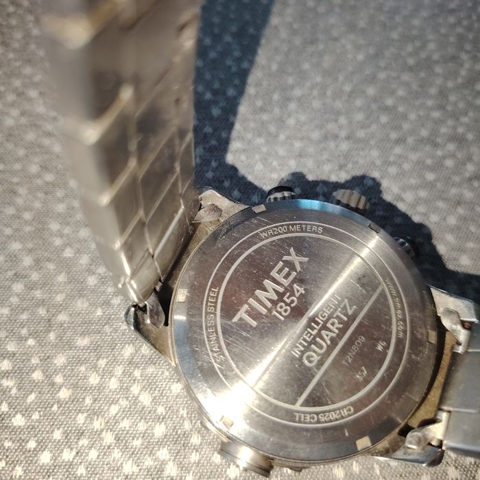 Timex de mergulho com termômetro e profundidade