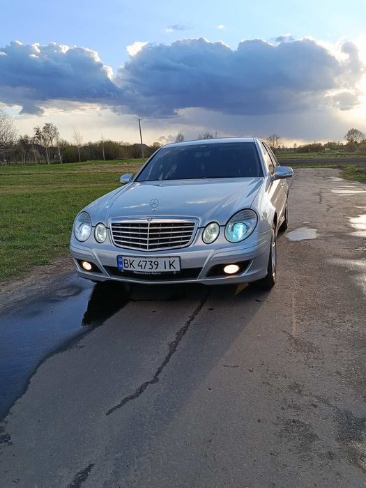 Продам мерседес W211 2.2CDI