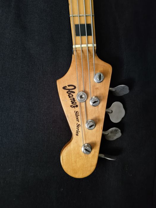 Gitara basowa Ibanez Jazz Bass