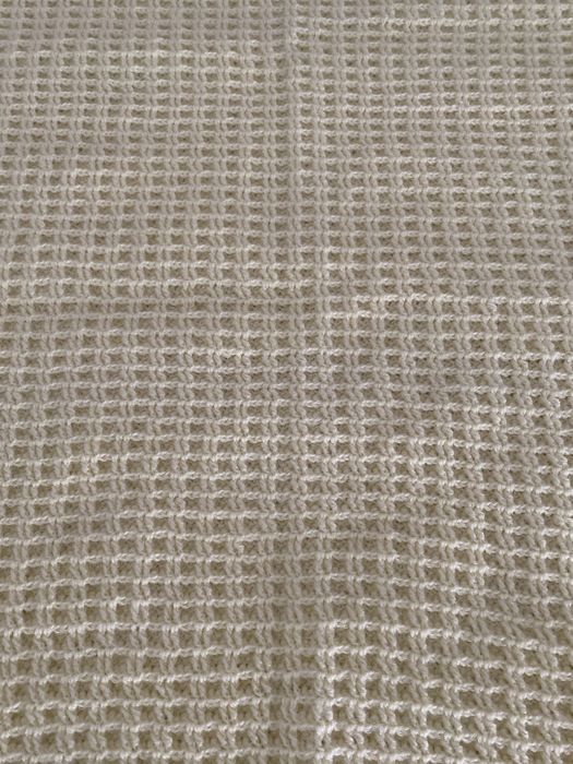 Mantinha lã amarela feita a mão