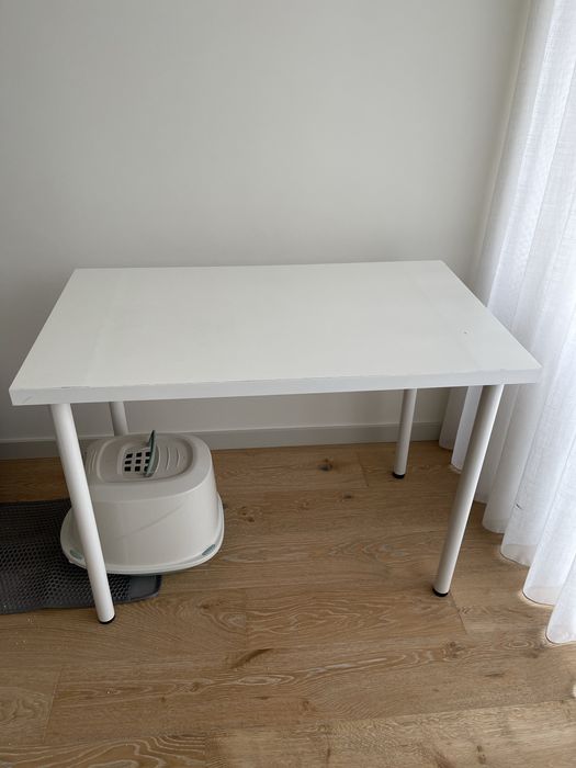 Mesa IKEA branca
