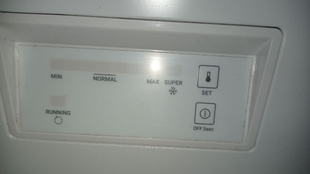 Морозильна камера Zanussi zcan38fw1