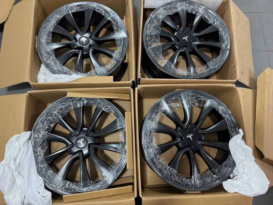 Jantes 20 Tesla Originais Stiletto Gunpowder IGUAIS A NOVAS  + Pneus