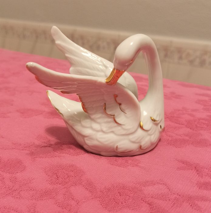 Várias peças de Porcelana Decorativas