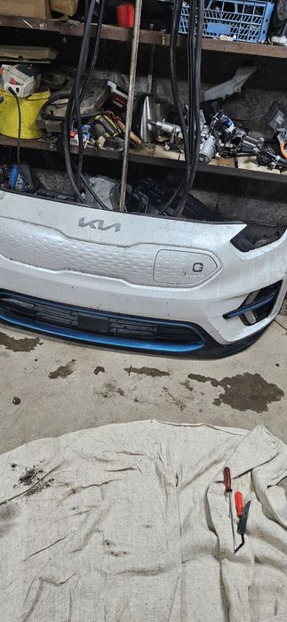 Продам Бампер на Киа Ниро 2021року Електро