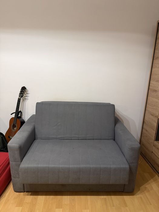 Rozkladana 2 osobowa sofa