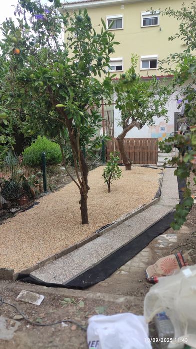 Remodelação. Pintura canalização elétrica