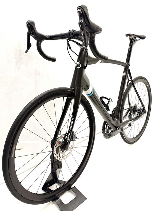 Rower szosowy Eddy Merckx 525 Disc karbon - Ultegra roz. 58