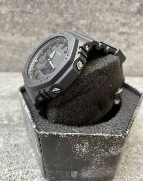Часы Casio G-shock GA-2100-1A1