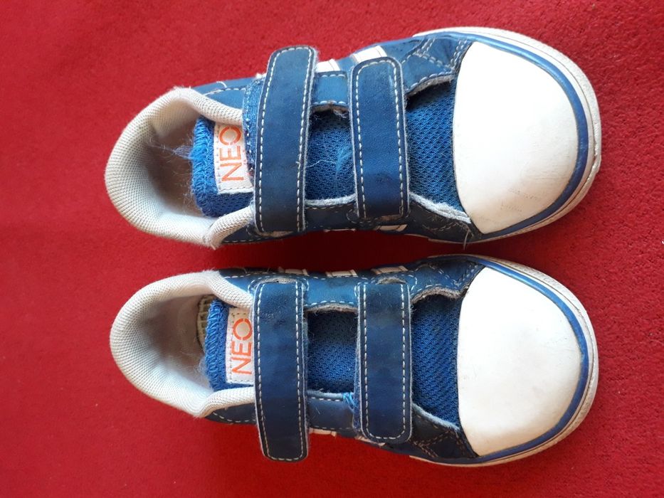 Buty chłopięce sportowe Adidas Neo roz. 26