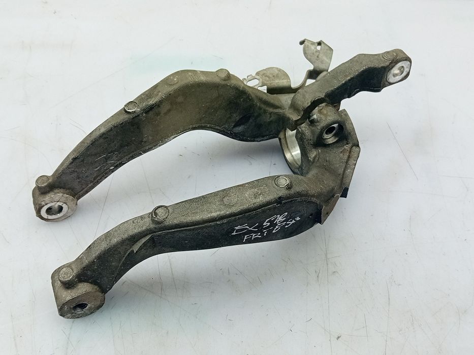 Braço de suspensão frente esquerdo VOLVO V60 II Cross Country (227)
