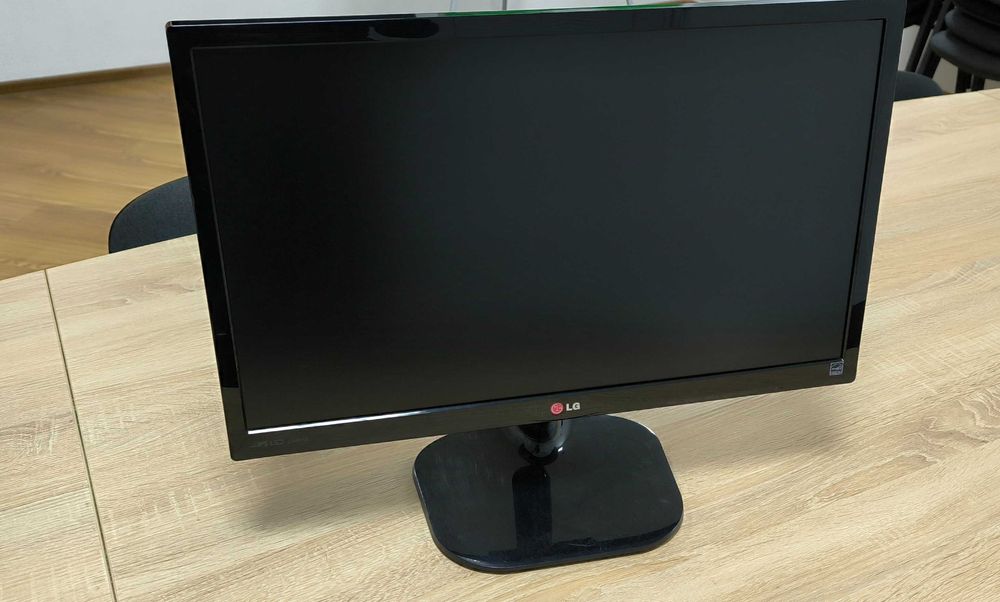 Розпродаж! Монітор LG 23” 23MP55D-P (AH-IPS,DVI,VGA)