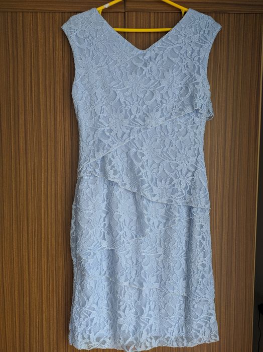 Koronkowa sukienka
