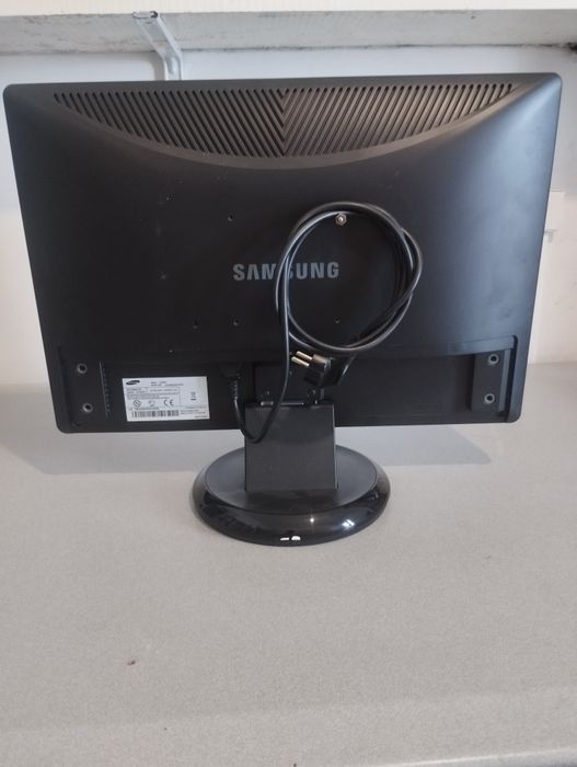 Monitor 50cm SAMSUNG sync master 226BW447424964791511042