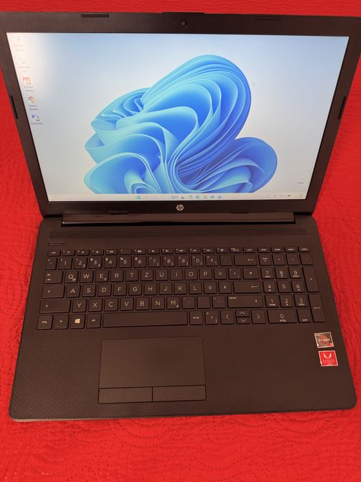 HP 15-db/RYZEN 3 3200U/RAM DDR4 8GB/SSD M2 8GB/ GPU 2GB