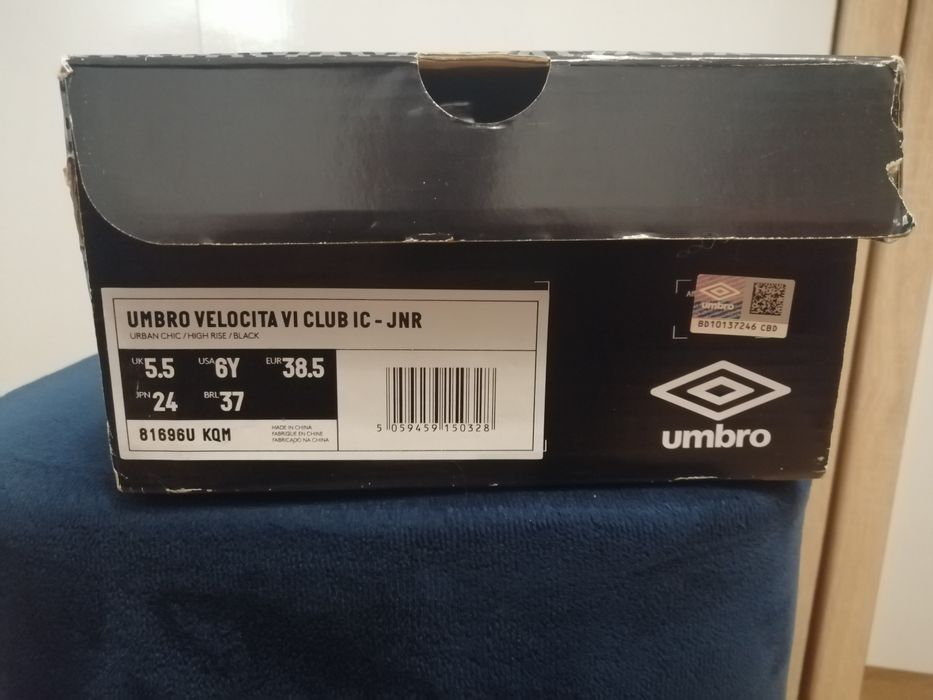 Umbro Velocita VI Club , buty halowe 38,5 Okazja