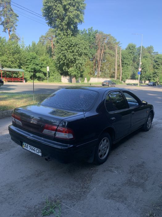 Ніссан махіма 1800