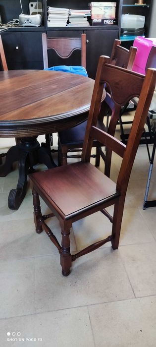 Mesa e 6 cadeiras