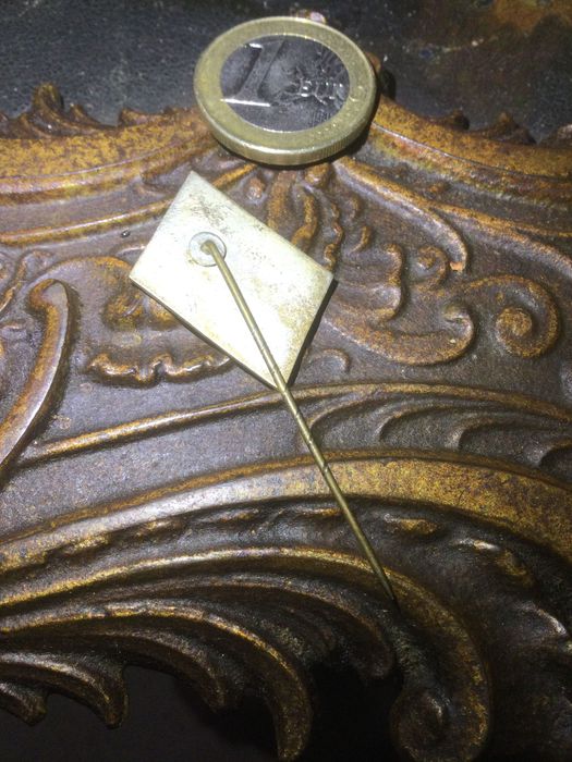 Alfinete SS Original Alemanha Nazi 3 cm por 2 centímetros Original