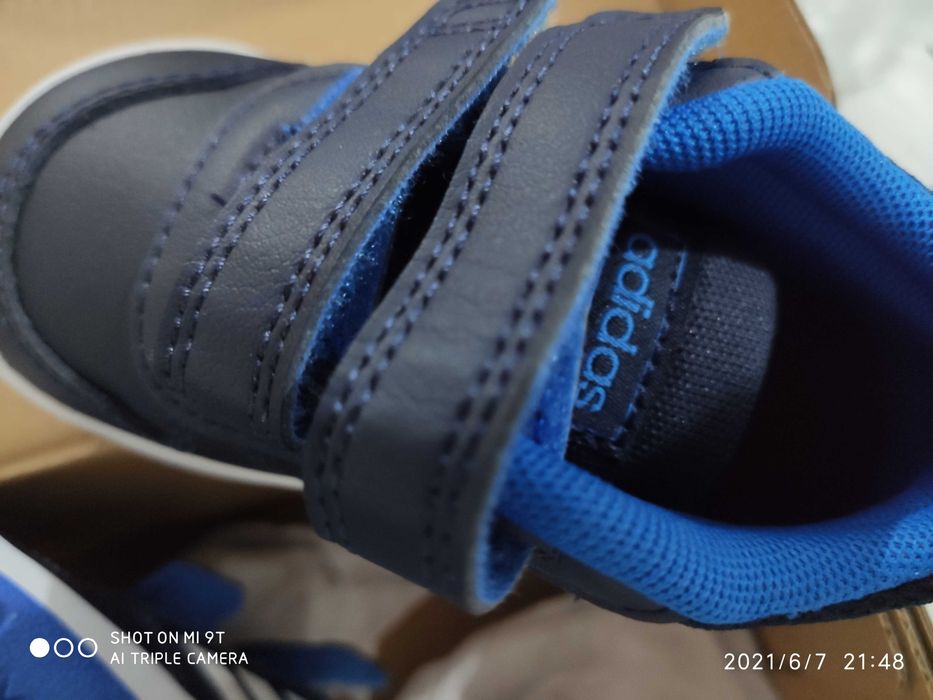Tênis novos adidas