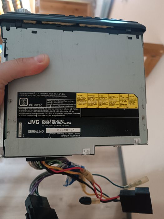 Продам магнитолу JVC