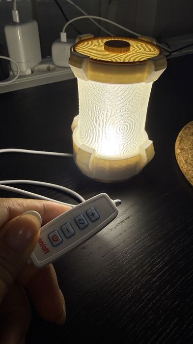 Candeeiro LED estilo Zelda com 3 modos e brilho ajustável
