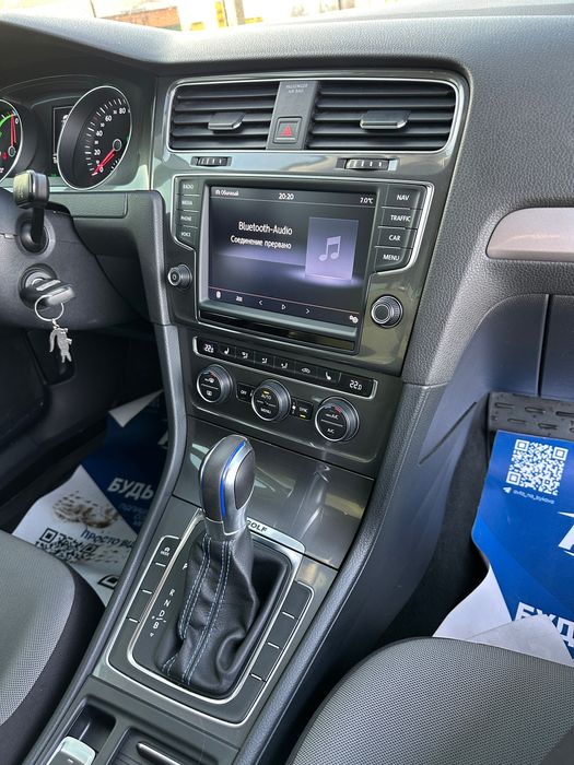 Продам Volkswagen e-Golf 2014 рік можлива розстрочка, кредит, обмін!