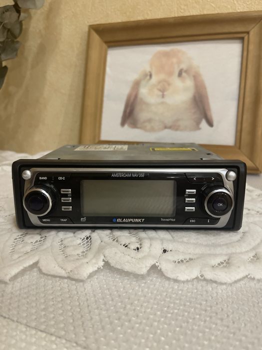 Автомобільна магнітола Blaupunkt Amsterdam NAV 35E.