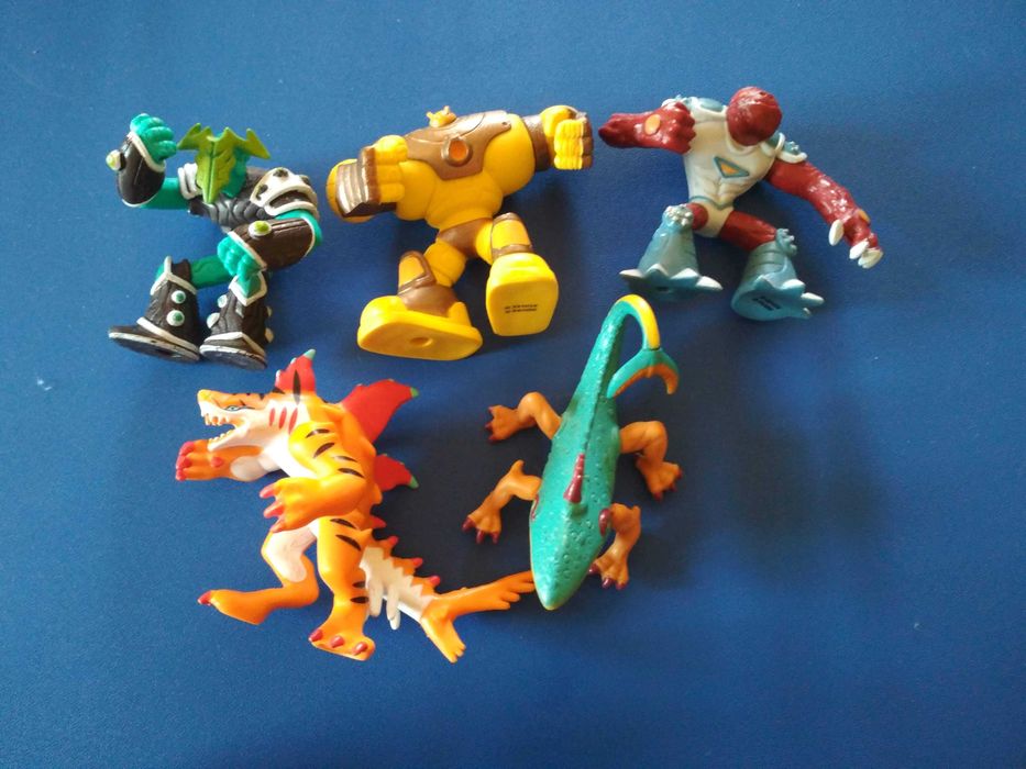 Conjunto Gormiti: Castelo + 46 figuras