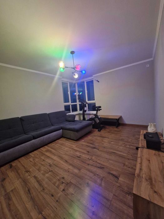 ЖК Сирецькі Сади, Івана Виговського 10м, Оренда, 3-х  кімнатна