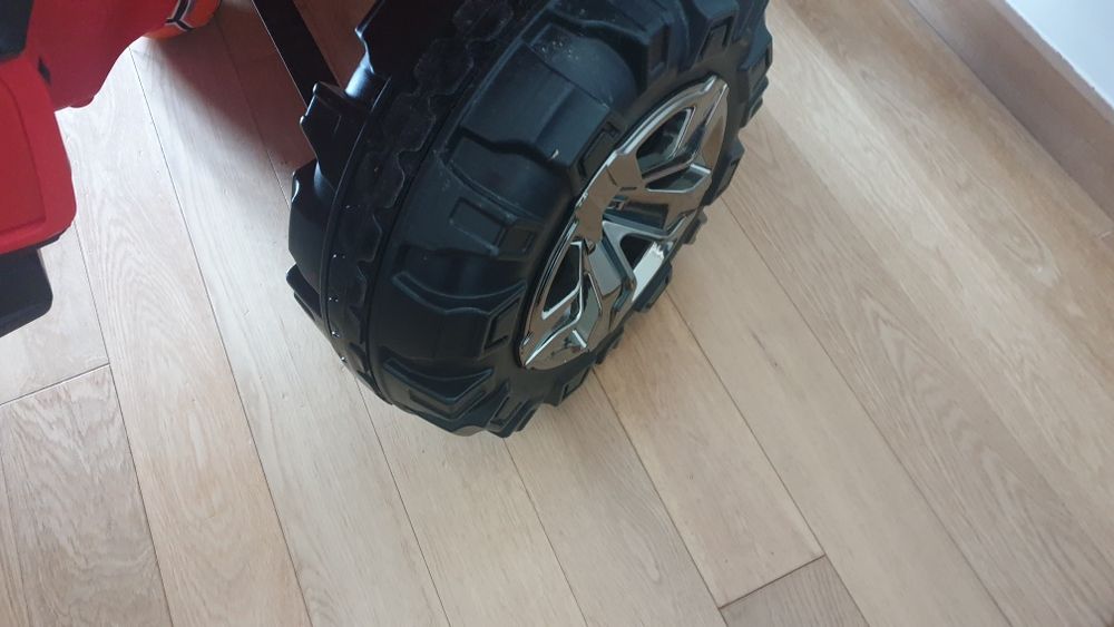 Jipe Elétrico InfantilXL 12V - 2 lugares(suporta 50kg)+comando