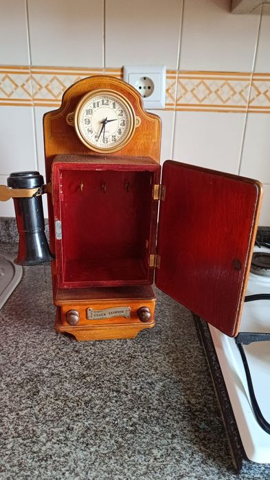 Relógio/Guarda-Chaves de Decoração Estilo Telefone Antigo (Design 1929