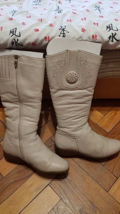 Женские зимние сапоги