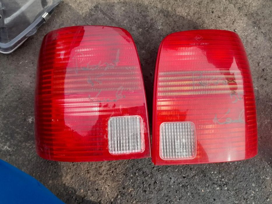 Lampa tylna prawa/Lewa Volkswagen Passat B5 Kombi przed liftem !! Cena za szt.