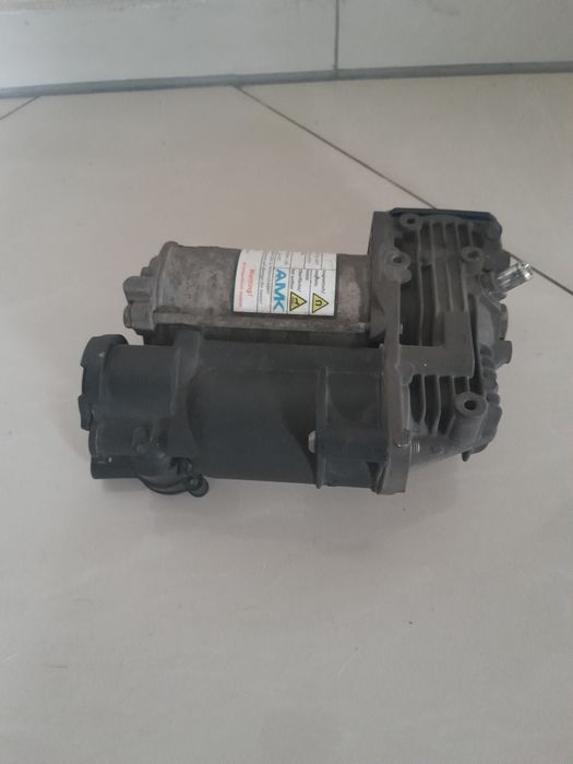 Kompresor airmatic w 221 mercedes
