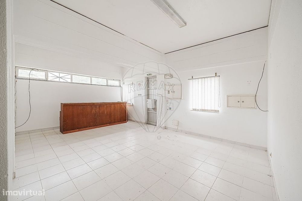 Loja  para venda — Agualva E Mira-Sintra, Lisboa