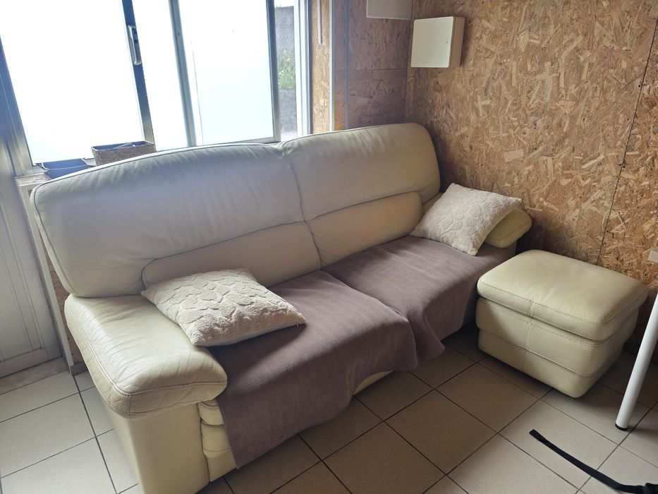 Sofá com chaise longue