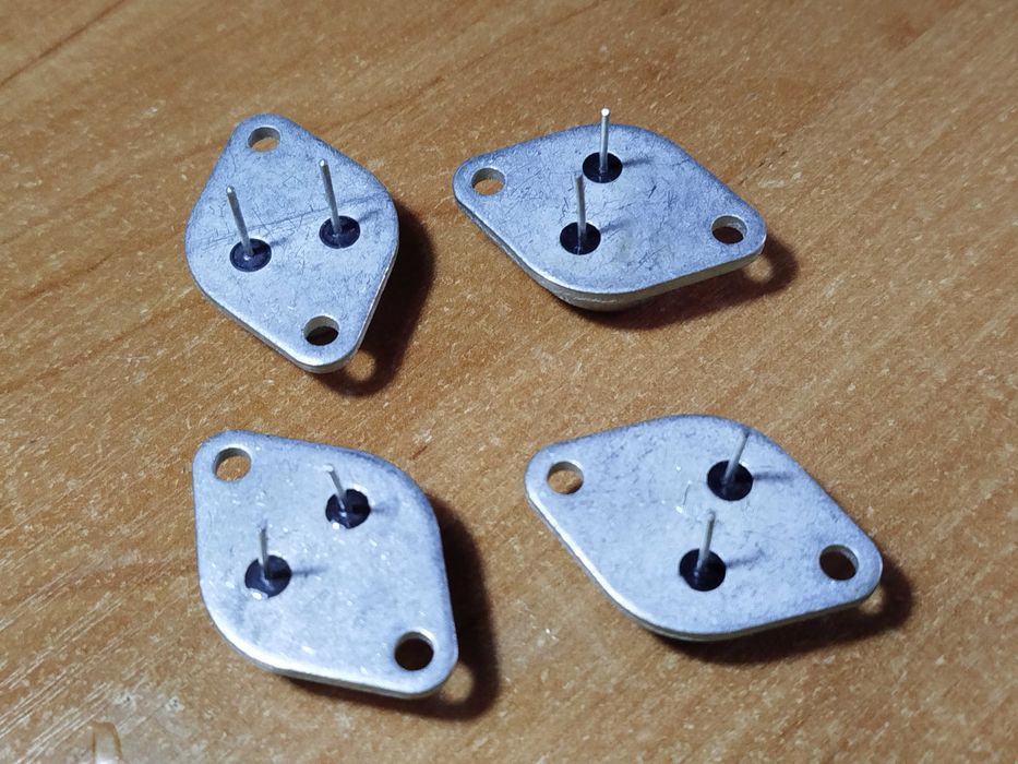 Транзистор кт819 детали ссср