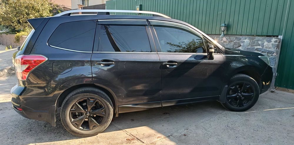 Subaru Forester 2014 official