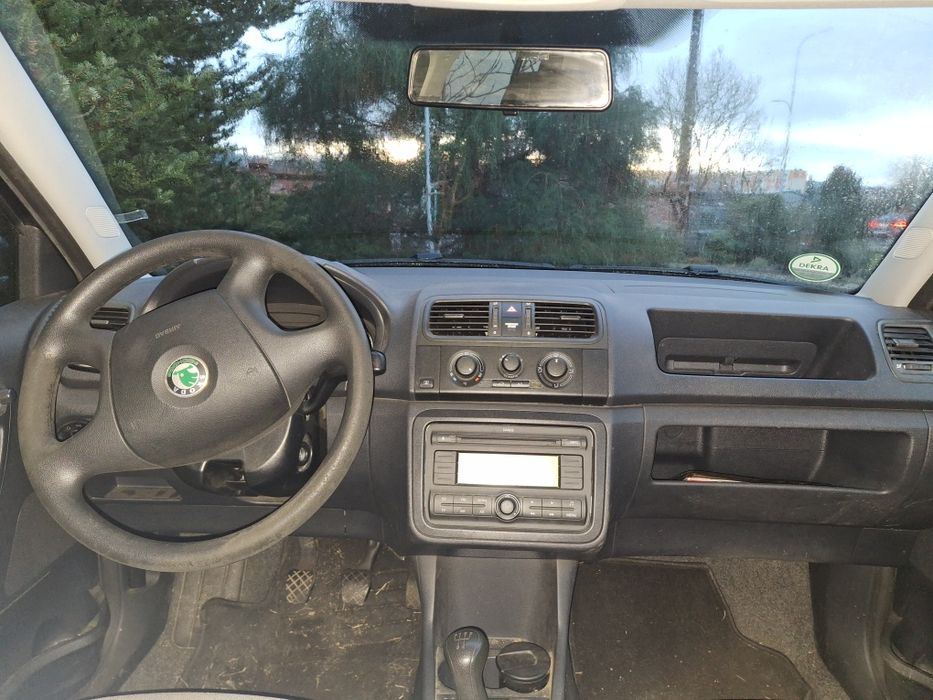 Skoda Fabia benzyna klimatyzacja dwa kpl kół itp