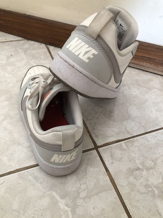 Nike , Sapatihas
