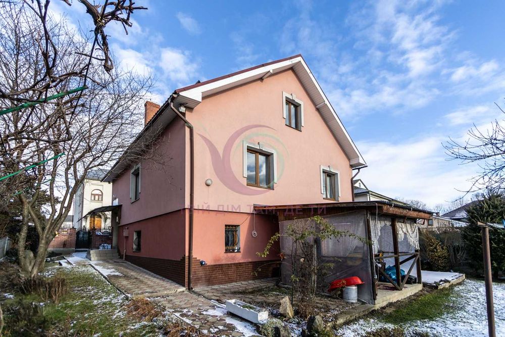 Будинок Угринів передмістя Івано-Франківська Особняк з ділянкою 7сот