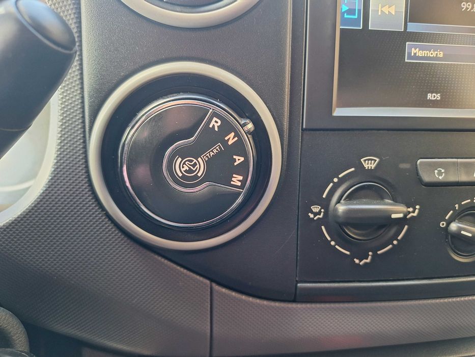 Peugeot Partner 1.6 HDi 3 Lugares Premium Automática